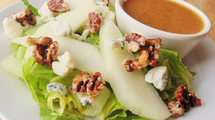 Pear Salad with Roquefort